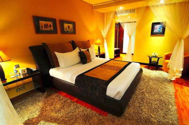 Munyonyo Commonwealth Resort Кампала Экстерьер фото