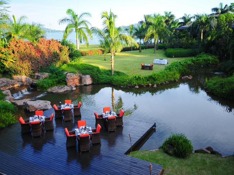 Munyonyo Commonwealth Resort Кампала Экстерьер фото