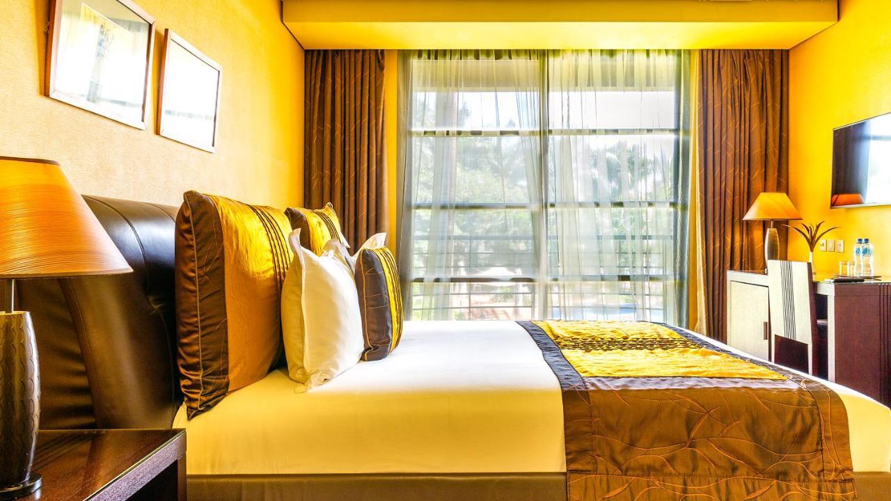 Munyonyo Commonwealth Resort Кампала Экстерьер фото